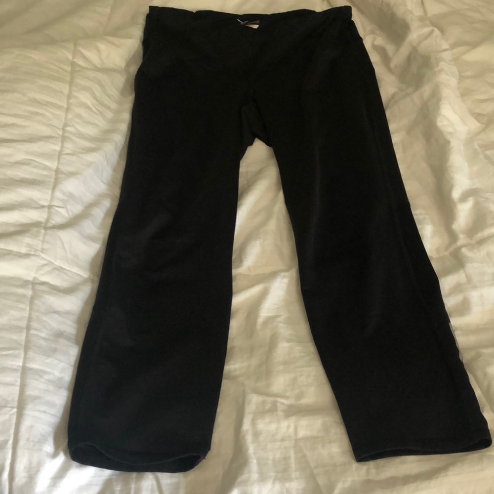Old Navy Active Crop Pants